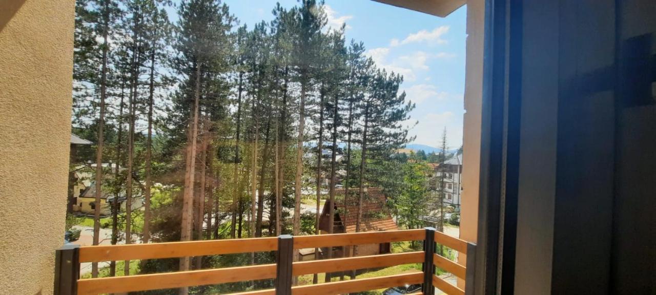 Beli Bor Deluxe Apartment