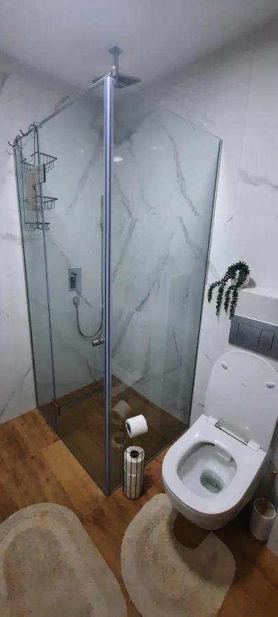 Beli Bor Deluxe Apartment *